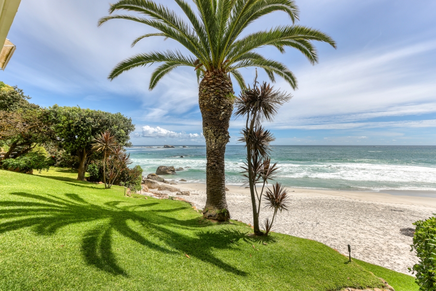 2 Bedroom Property for Sale in Clifton Western Cape